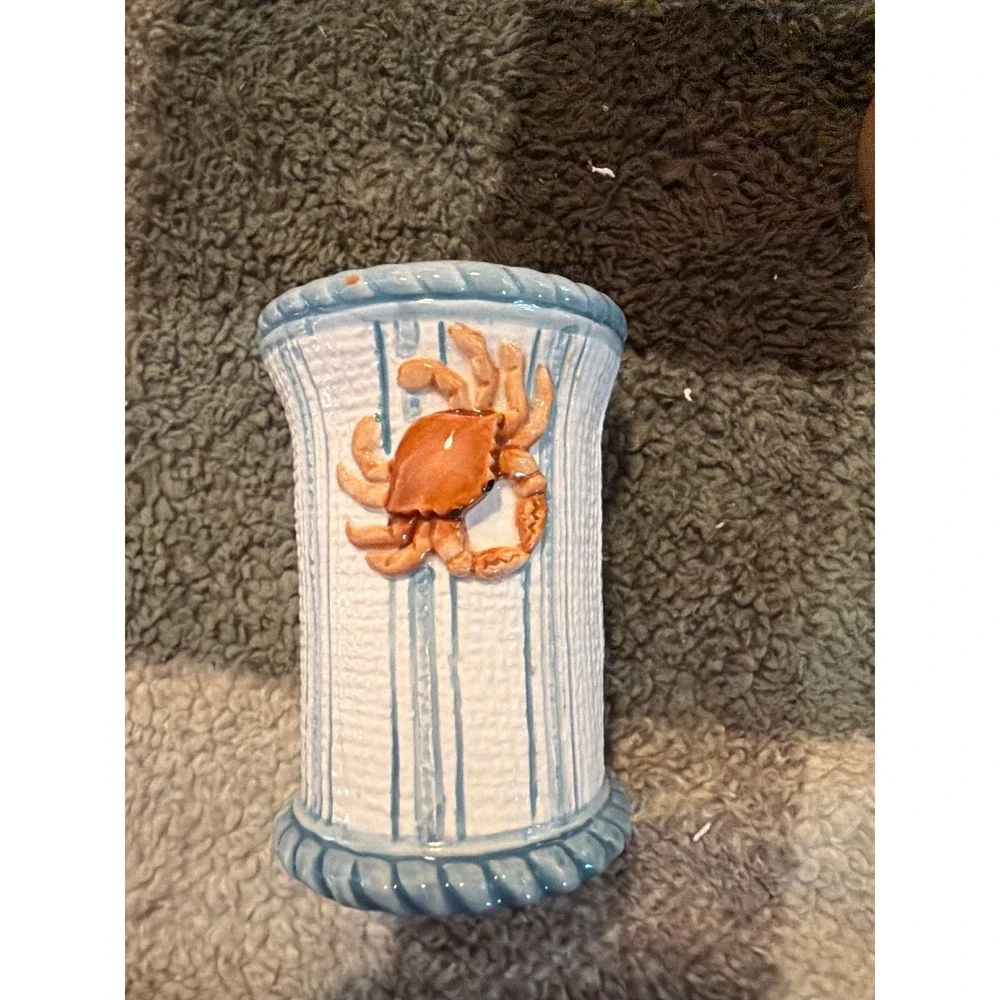 Fitz and Floyd Seaboard Crab Pepper‎ Shaker Coastal Blue White Ceramic Vintage